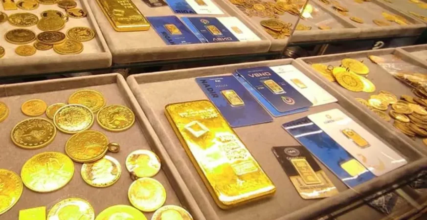 التوتر التجاري بين والولايات المتحدة والصين يرفع أسعار الذهب عالميًا.webp