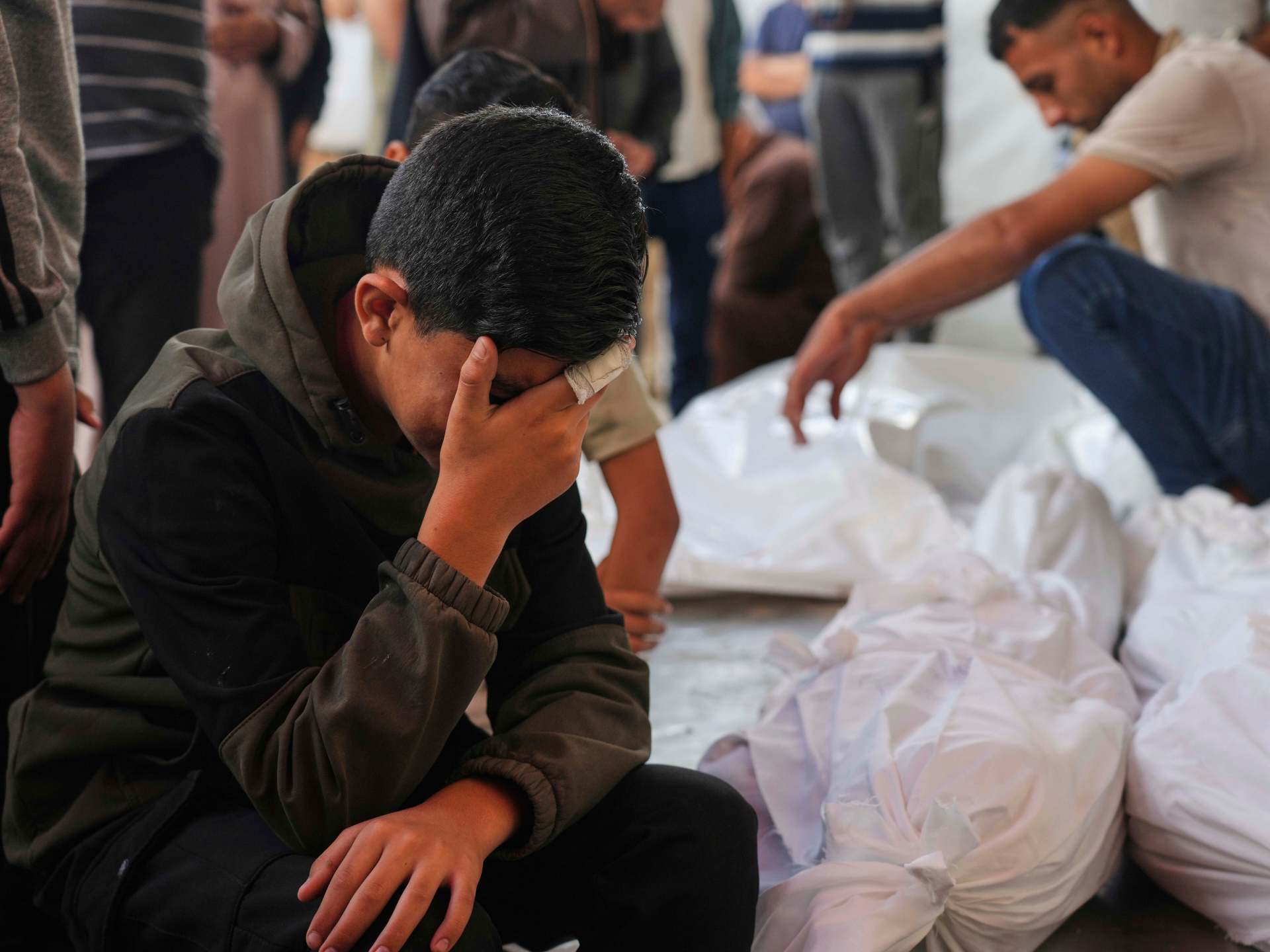 60 شهيدا بغزة منذ فجر الأربعاء ونسف وتدمير بجنوب القطاع
