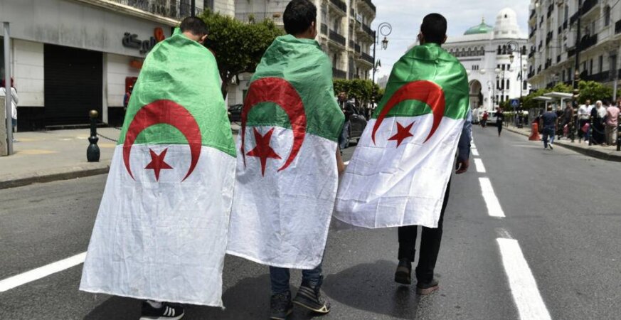 الجزائر تتحفظ على صفة "الاقتراض" رغم تعاون بـ3 ملايير دولار.. وخبير يقارن العوائد التنموية بالمغرب - العمق المغربي