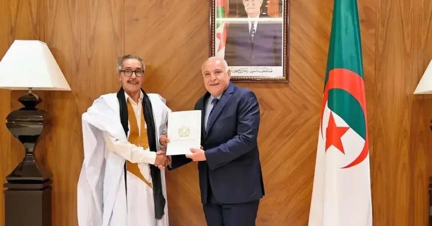 الجزائر تكرّس الوهم.. وتستقبل سفيراً لكيان من ورق