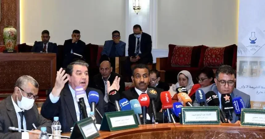 انسحاب "الوردة" من "ملتمس الرقابة" يثير غضب المعارضة.. وبنكيران يتحدث عن "صفقة"