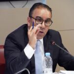 كالكاليست: تقلبات الدولار تكشف اختلالات أعمق باقتصاد إسرائيل