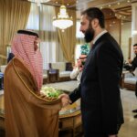 عمر مرموش يُتوَّج بجائزة “غينيس” لأفضل هدف في البريميرليغ