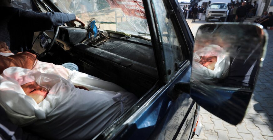 غارات كثيفة على البلدة القديمة بغزة وعمليات للمقاومة شمال وجنوب القطاع