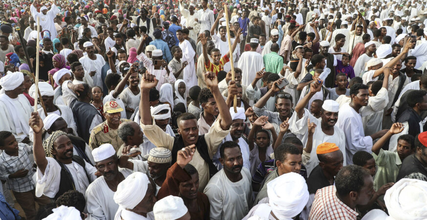 ما وراء عزل زعماء قبائل وإدارات أهلية في غرب السودان؟