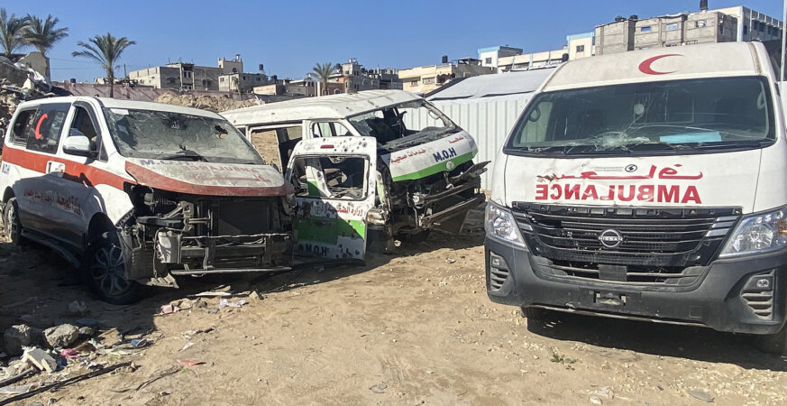 الدفاع المدني بغزة: مركباتنا لا تصلح والاحتلال يدعم سرقة المساعدات