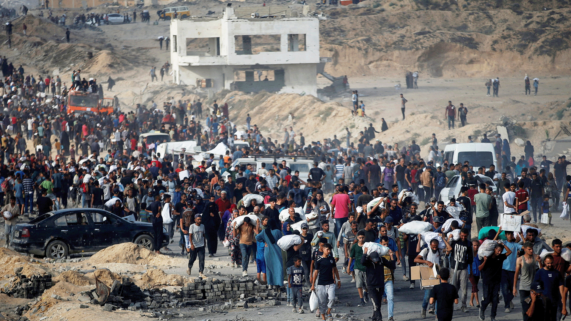 غضب على المنصات بعد كشف صحيفة إسرائيلية عن مصايد الموت للجوعى بغزة