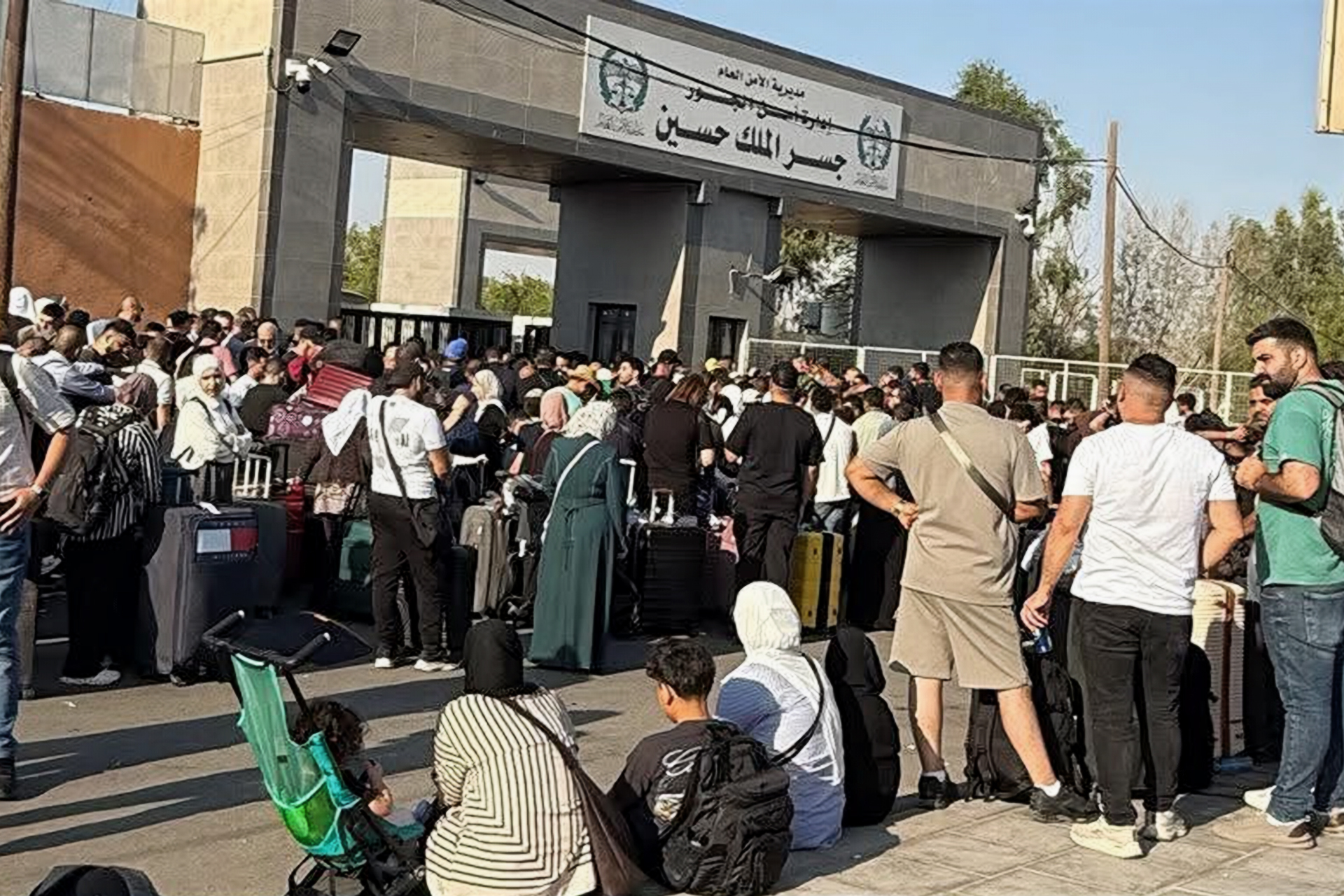 إجراءات أردنية لتسهيل مرور المسافرين عبر جسر الملك حسين