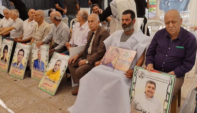 فلسطين- عزيزة نوفل- رام الله- اعتصام للمطالبة بتسليم جثامين الشهداء - نيوز عربي (1)