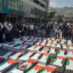 الغارديان: الصحفيون الإسرائيليون مصطفون إلى جانب الجيش