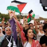 «اسمع قلبي وشوف دقاته».. داليدا خليل تغني لزوجها نيكولا زعتر في حفل زفافهما
