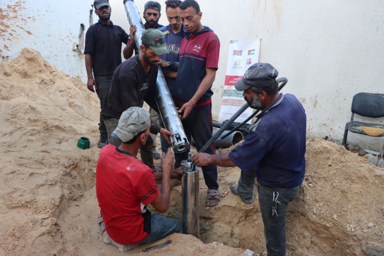 بلدية النصيرات تحفر بئر مياه جديد في منطقة السوق الجديد (نيوز عربي)