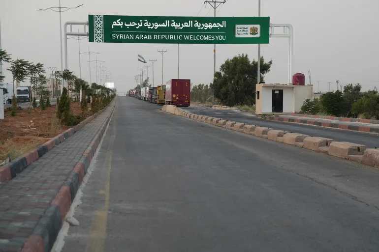 مدخل معبر نصيب من جهة الأردن
