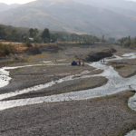 مراقبون سوريون يشرحون دلالات رفع العقوبات عن الشرع وخطاب | سياسة