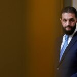 لماذا يتسبب الخريف في جفاف البشرة أكثر من الصيف؟