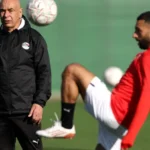 حينما يخُطئ المدرب تتم إقالته… لكن من سيحاسب الحكم؟